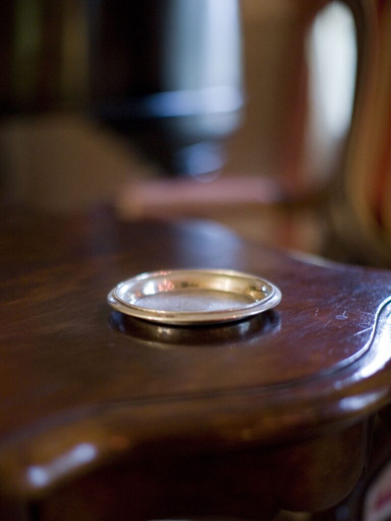 Skrzydła_Milczeniem